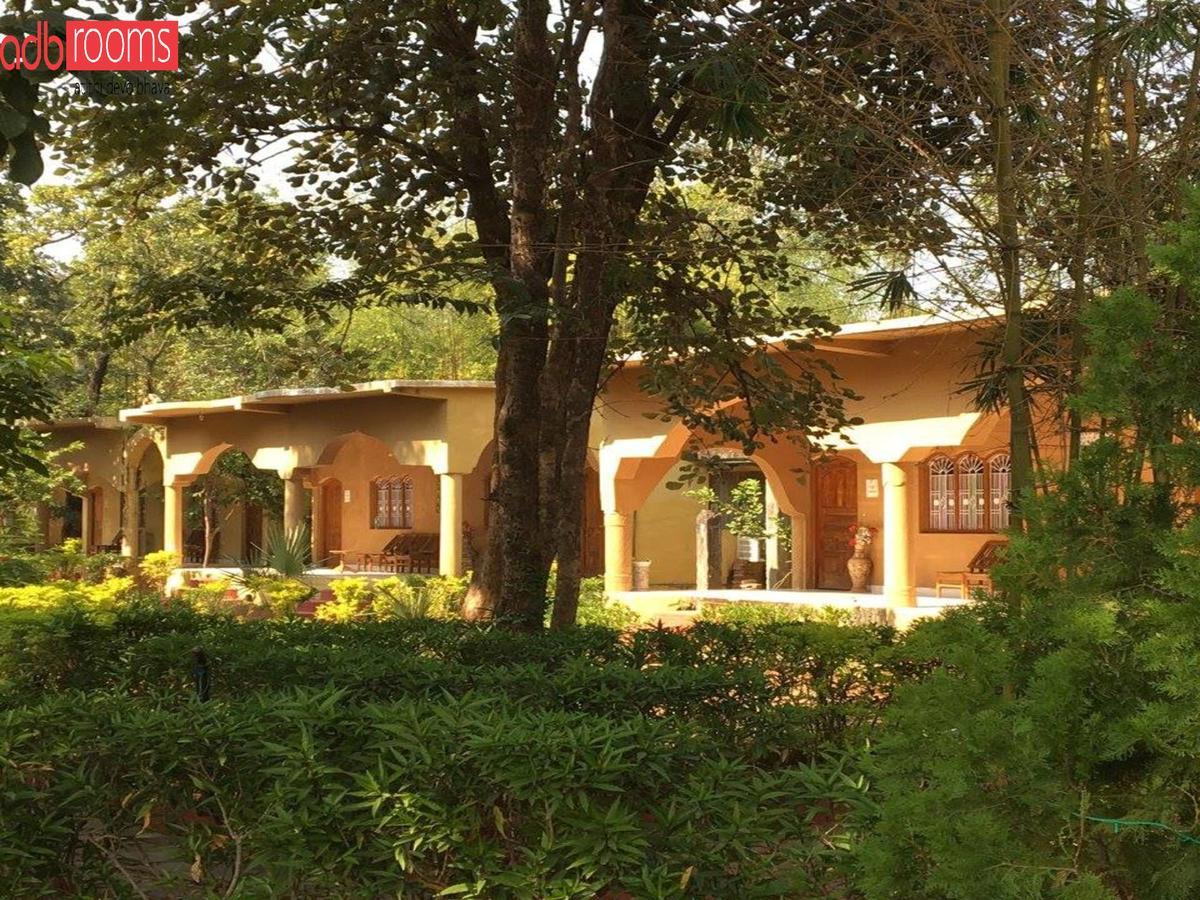 Adb Rooms Ashoka Resort Tāla Exteriör bild